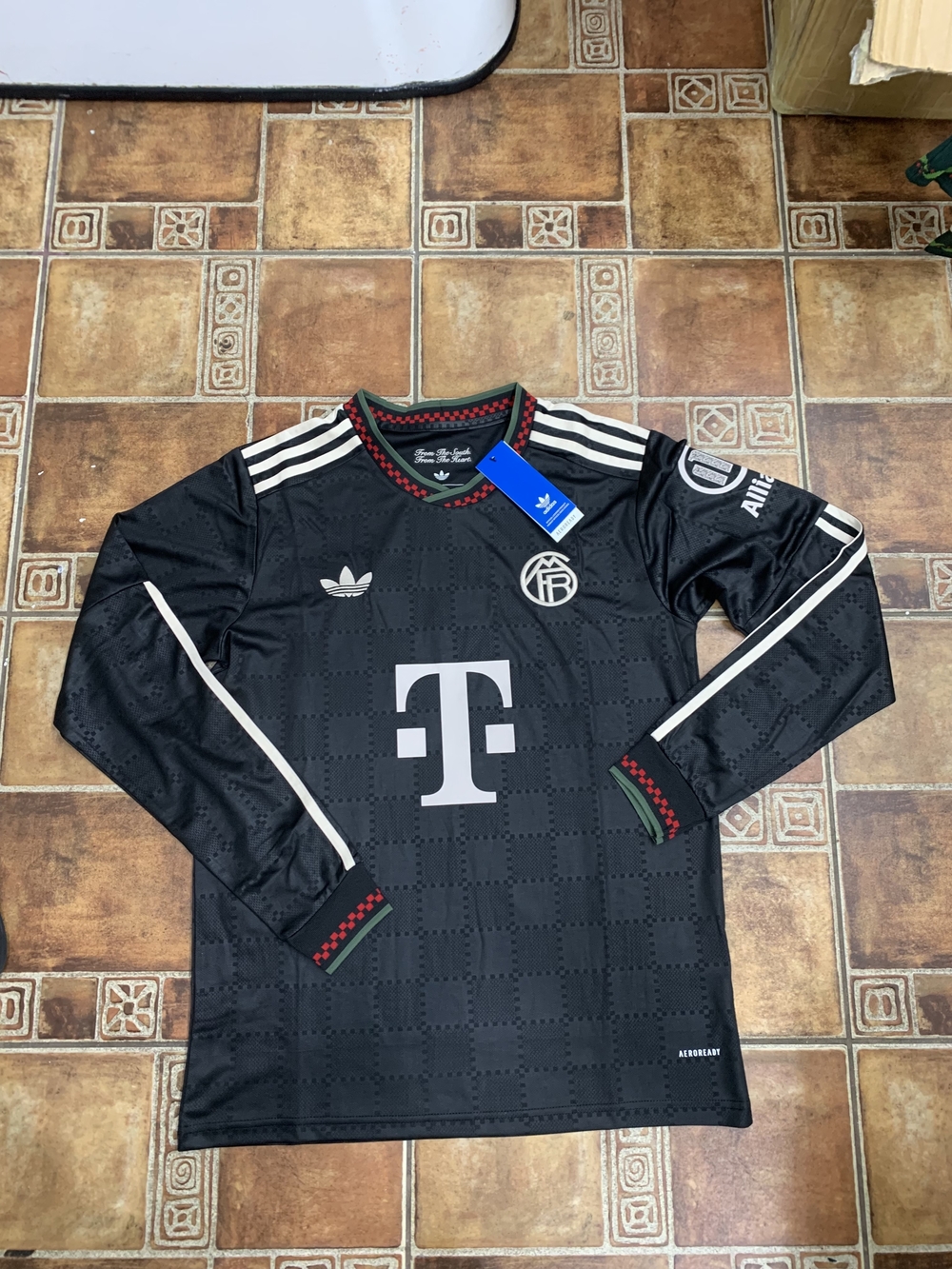 adidas Originals Bayern Munich 2025/26 Long Sleeve Third Kit Oktoberfest Jersey